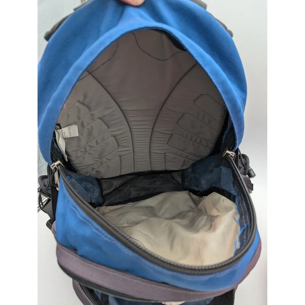 The North Face Slingshot Backpack Blue Grey Hiking Daypack Bungee Cord